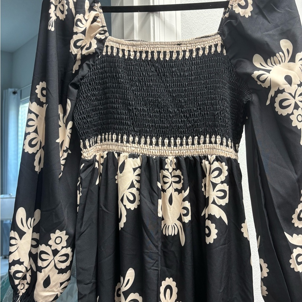 SHEIN Black and Cream Floral Long Sleeve Dress